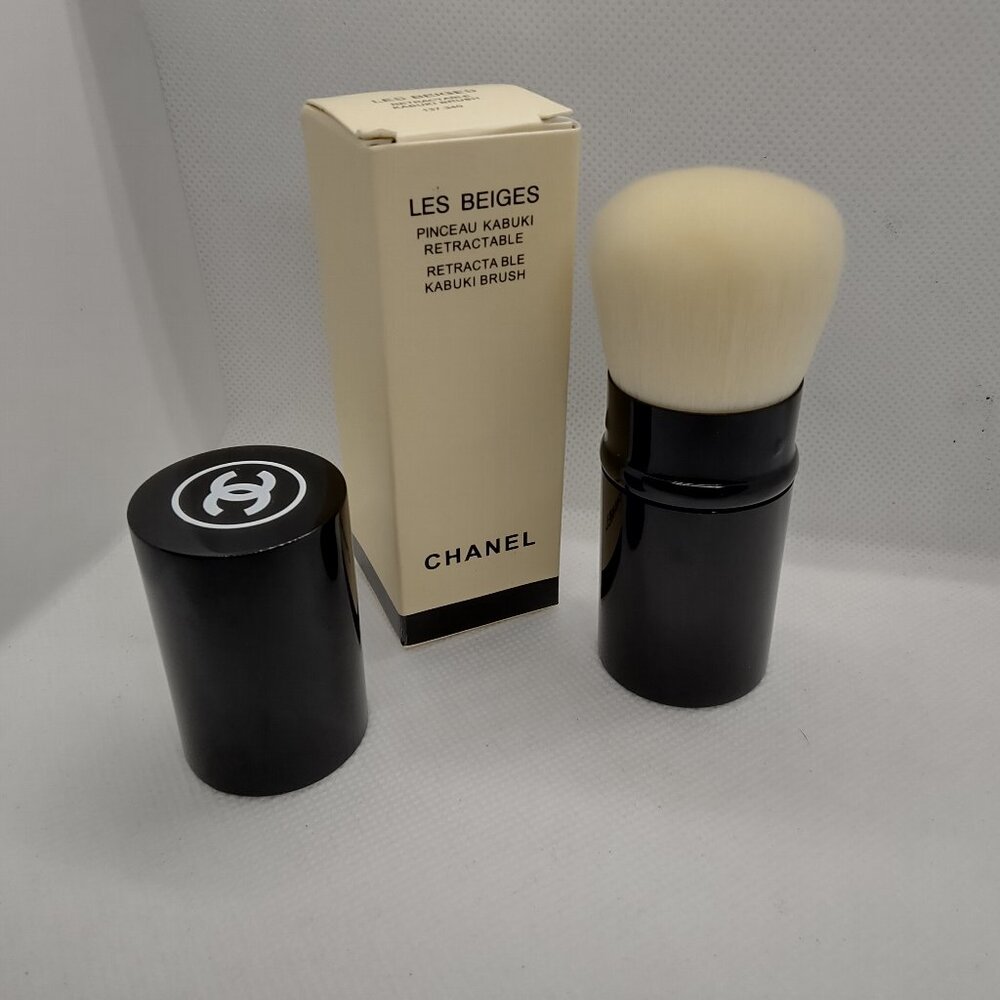 Chanel Retractable Kabuki Brush / Travel Make-up Brush